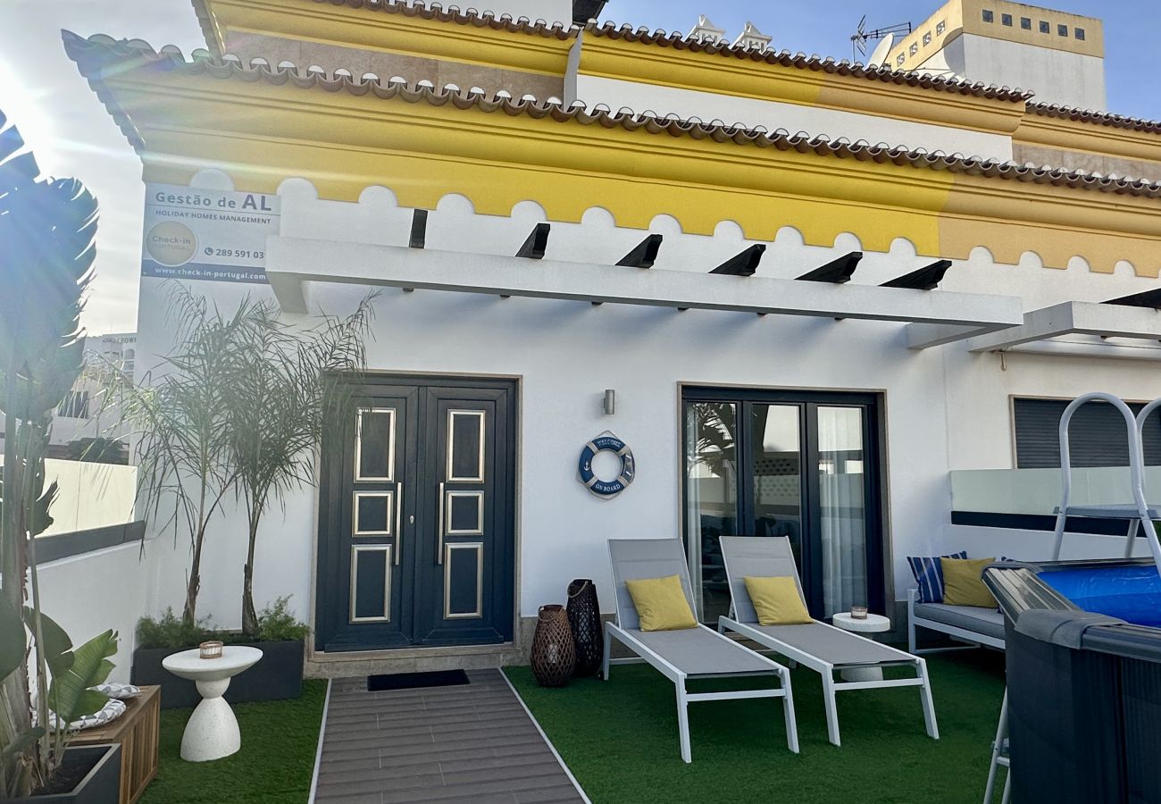 Stadthaus in Quarteira - Lótus by Check-in Portugal