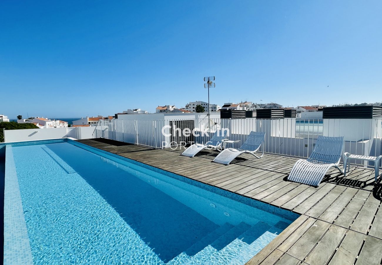 Appartement; piscine; terrasse;