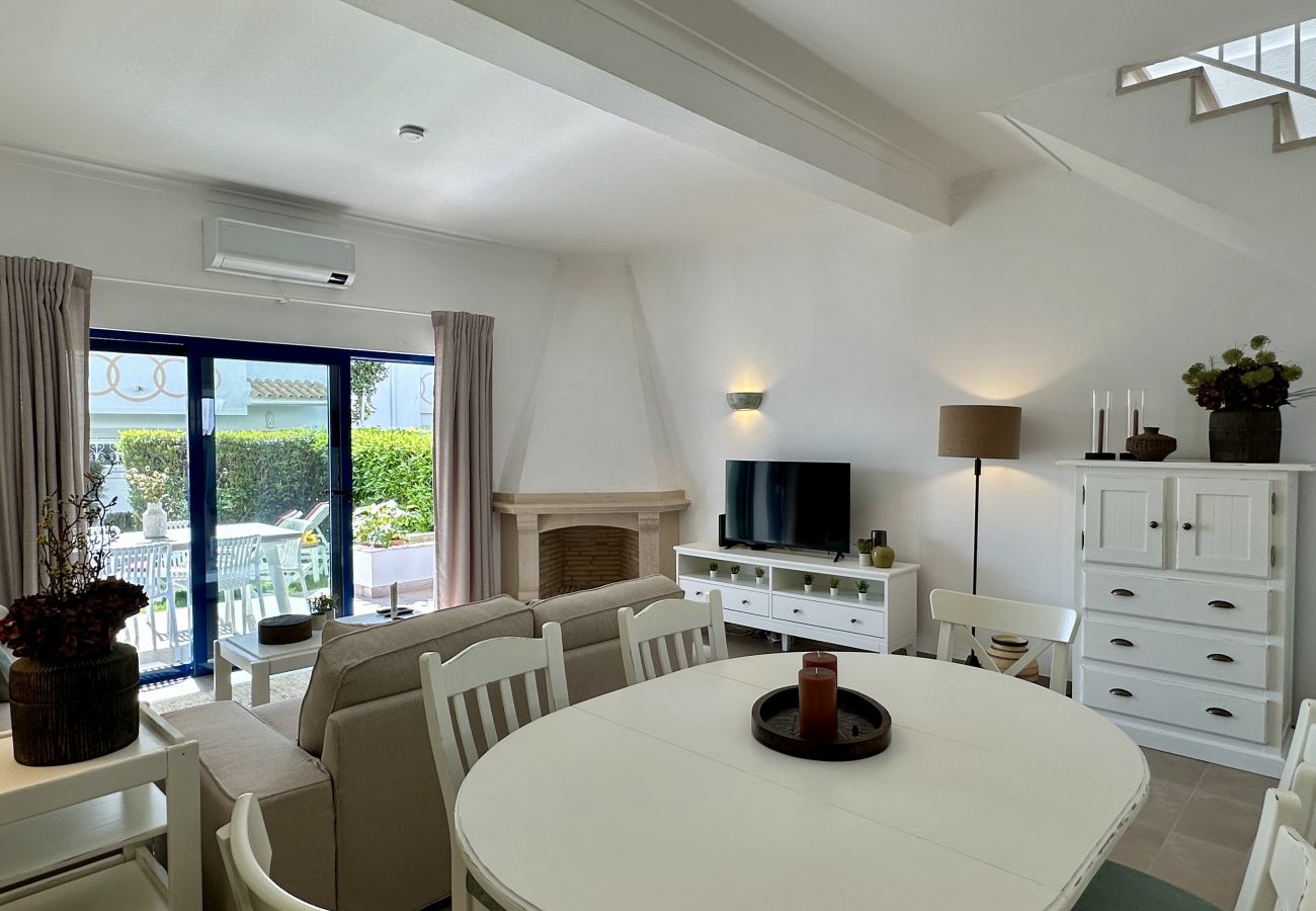 Maison mitoyenne à Albufeira - Jardim da Oura II by Check-in Portugal