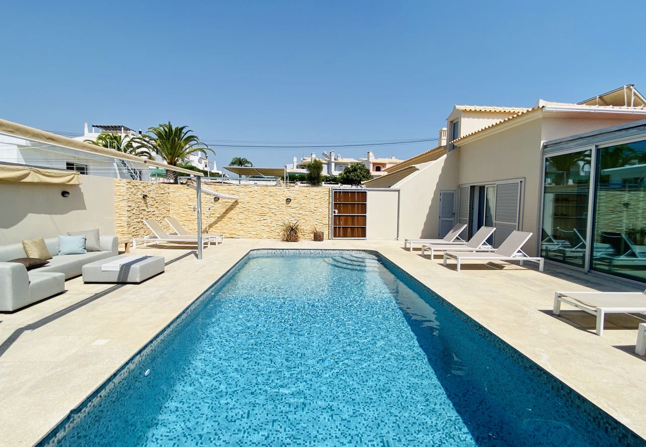 Villa em Quarteira - Otto by Check-in Portugal