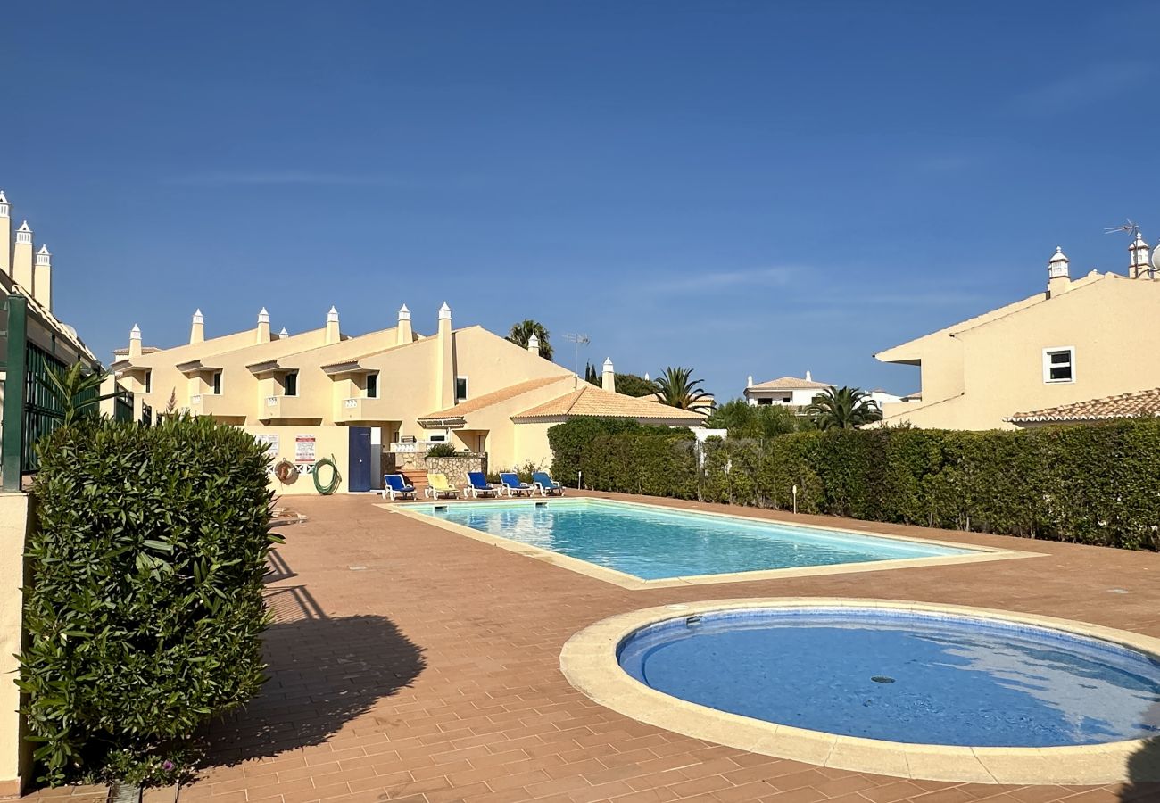 Casa geminada em Albufeira - Rosal by Check-in Portugal