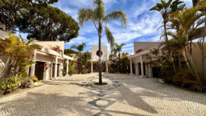 Seventies by Check-in Portugal