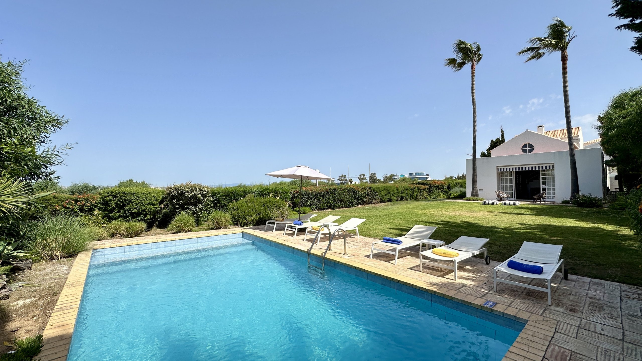 Dunas | Casa na Praia com Piscina Privada | 8 Pax